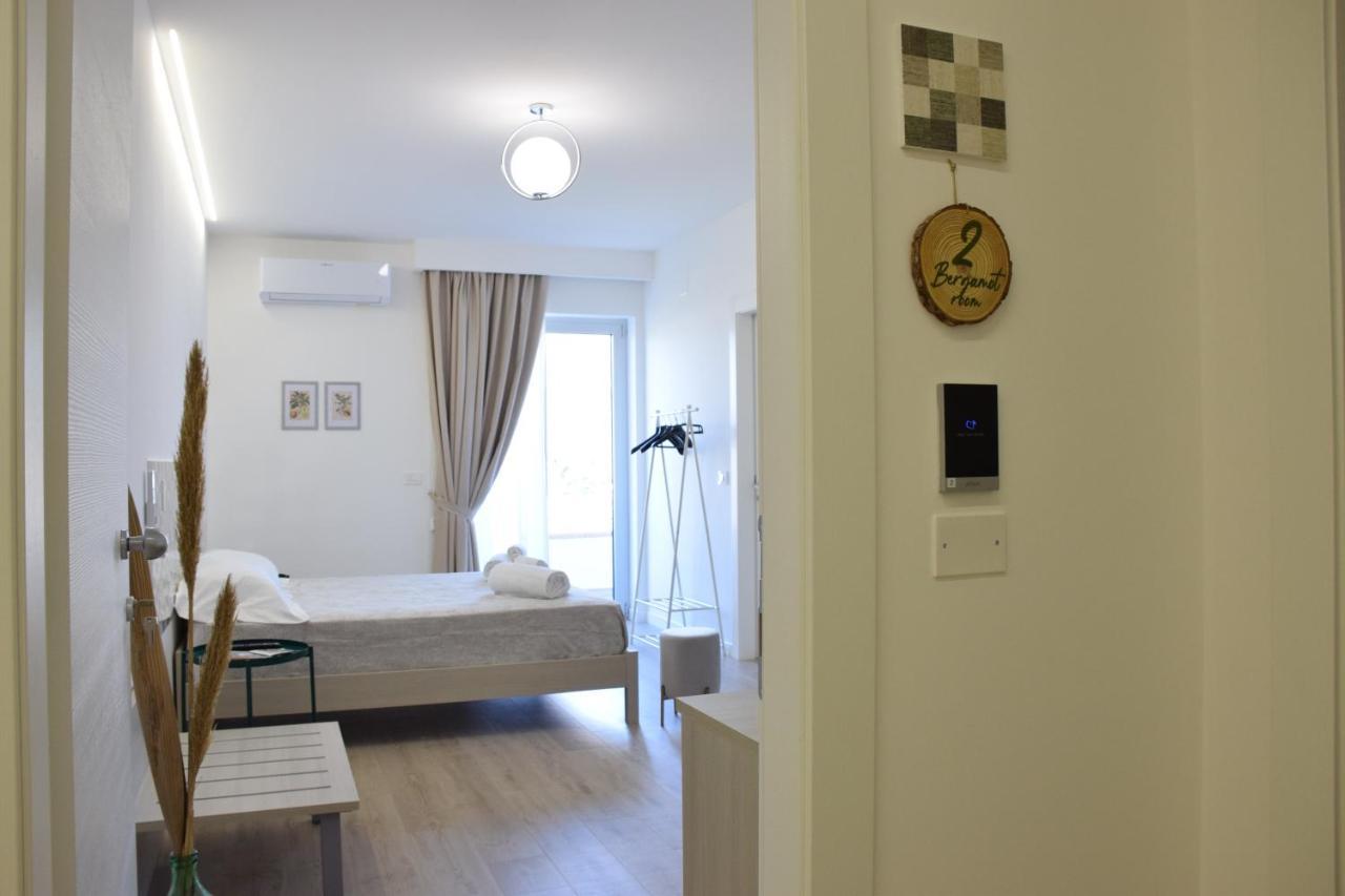 Accomodati B&B Марина-ди-Джойза-Йоника Экстерьер фото